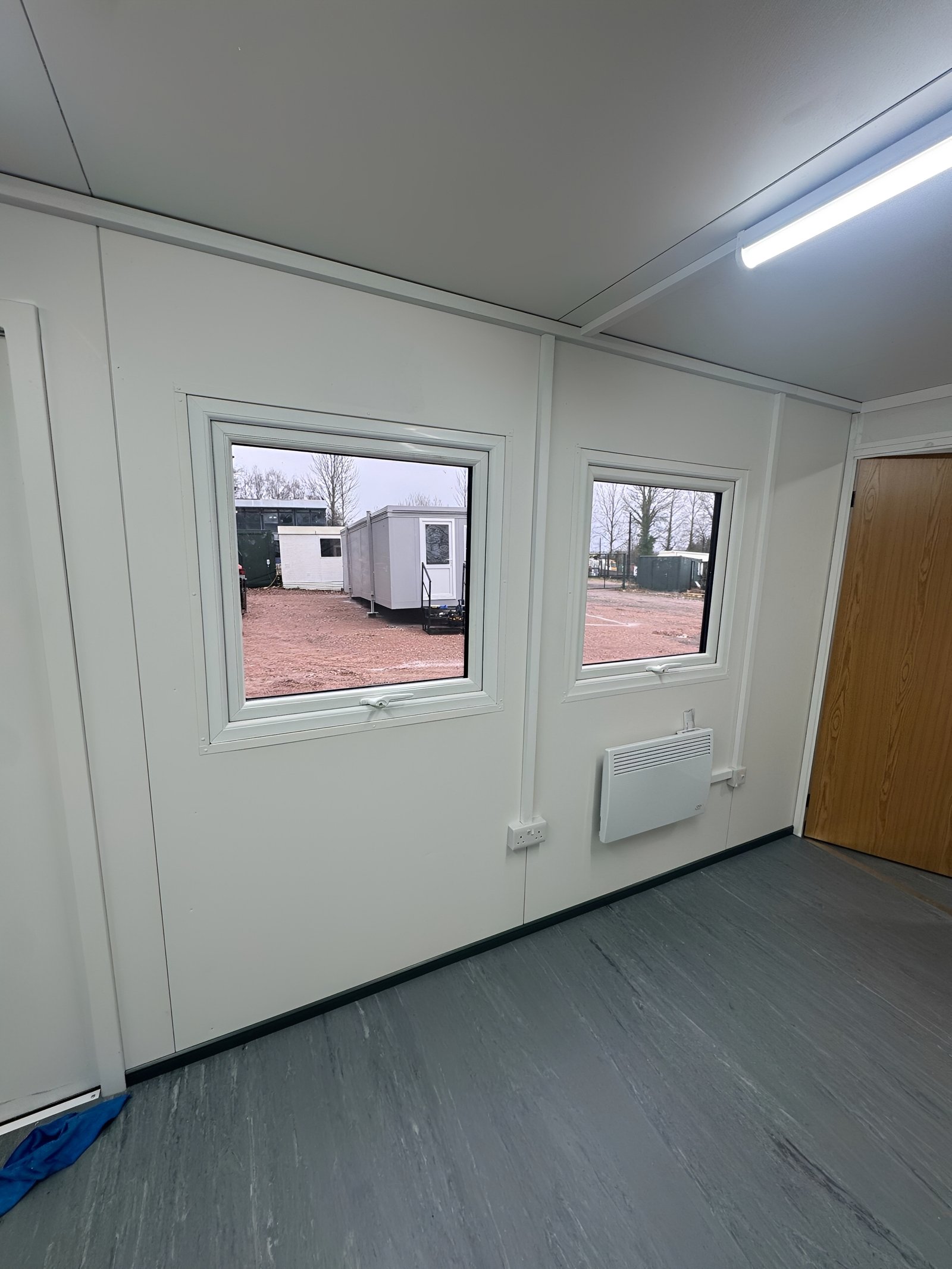 24ft x 10ft Jackleg Cabin (Site Cabin) - Image 3