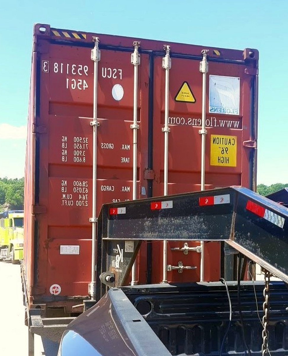 Used 40ft High Cube Shipping Container in Memphis, Tennessee - Image 6