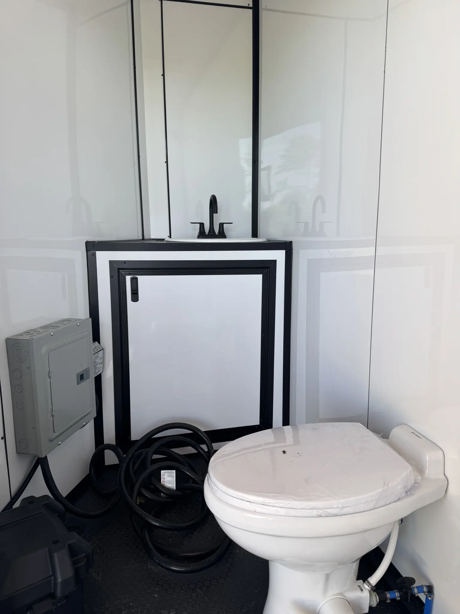 8.5x20TA2 Coast to Coast Concession Trailer with Bathroom for Sale - Image 2