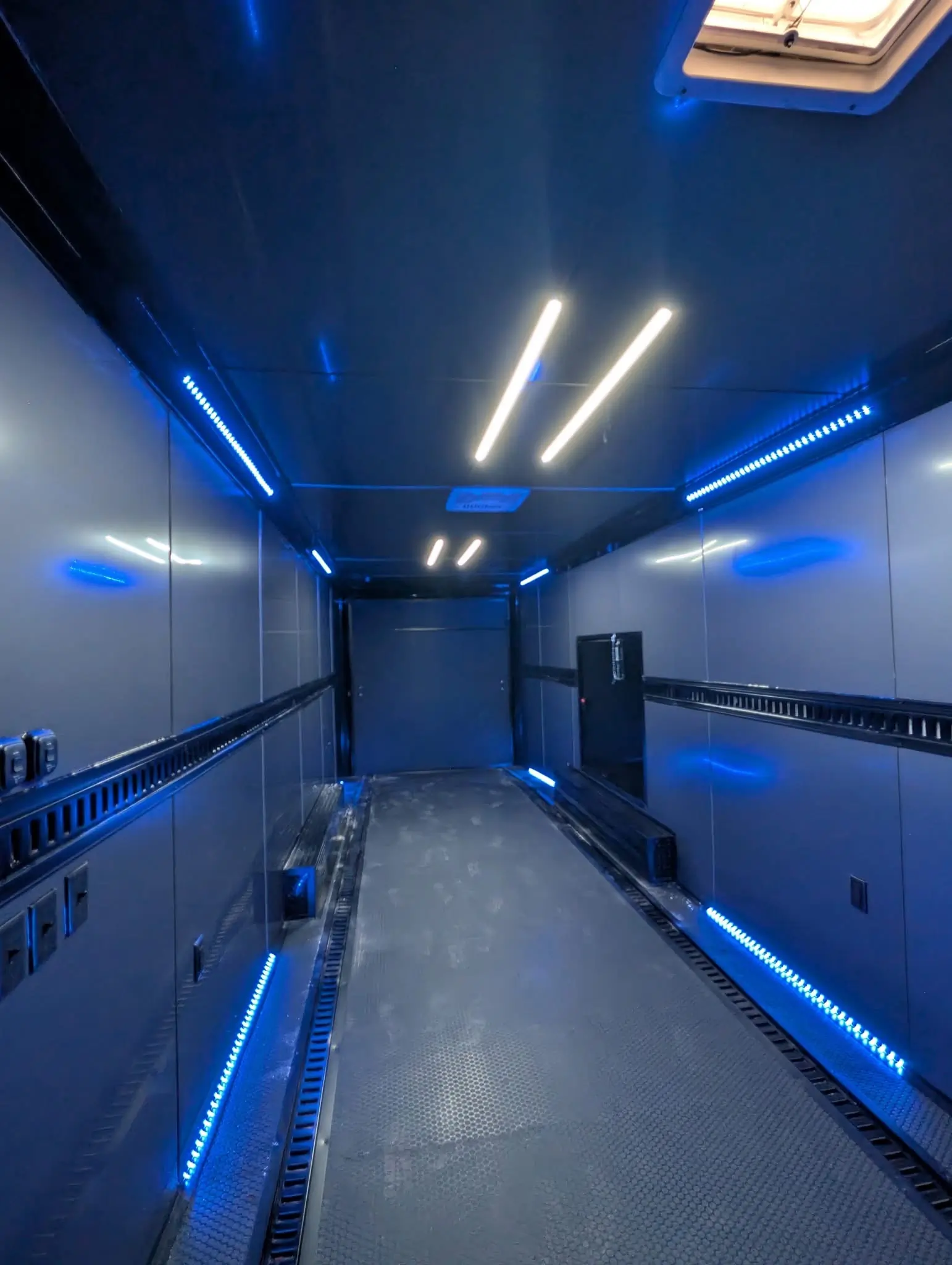 8.5x28TA3 Coast to Coast Black Blackout Race Trailer for Sale - Image 2
