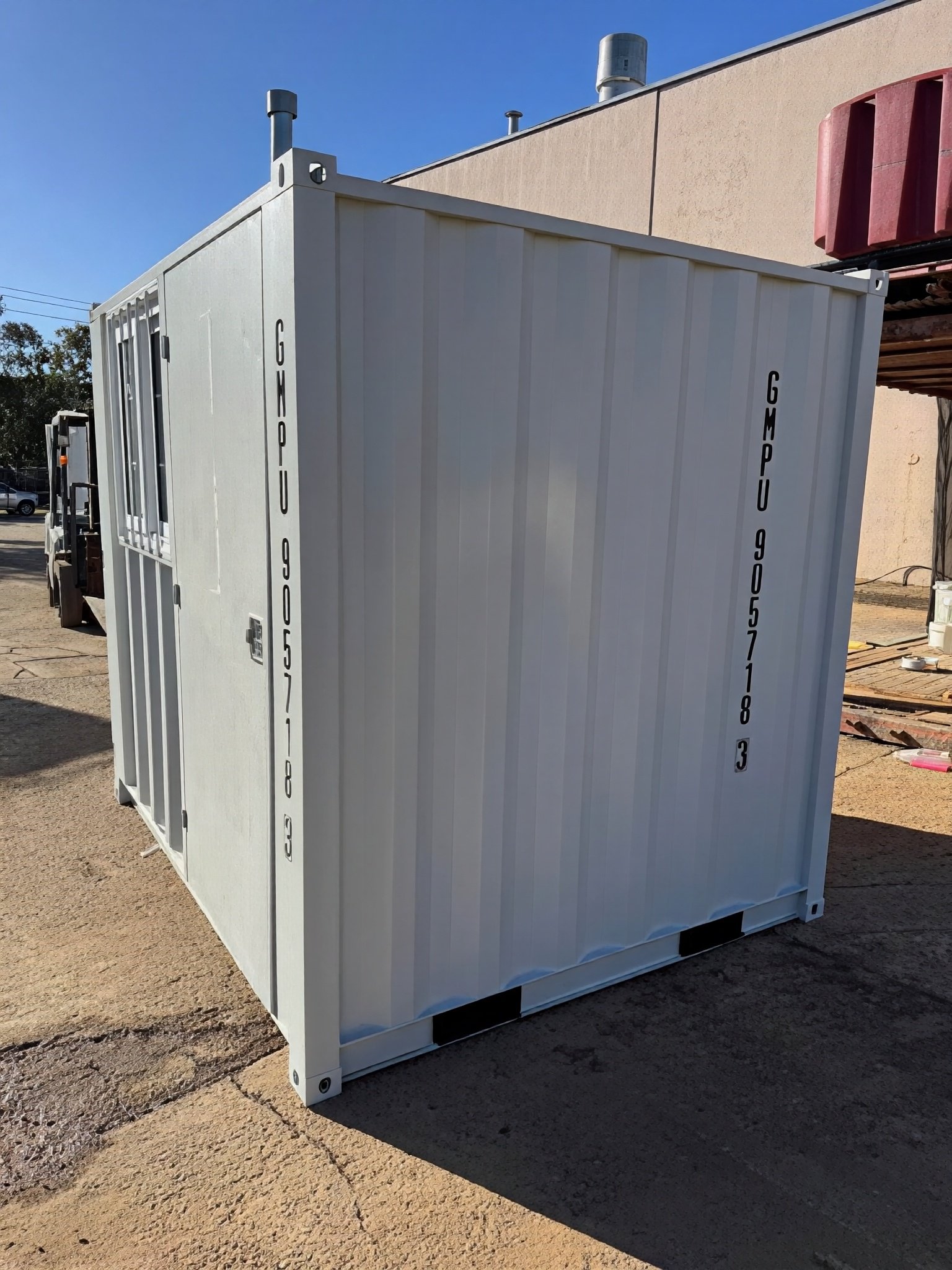 8ft Shipping Container with Side Door, Rear Door & Window - Image 7