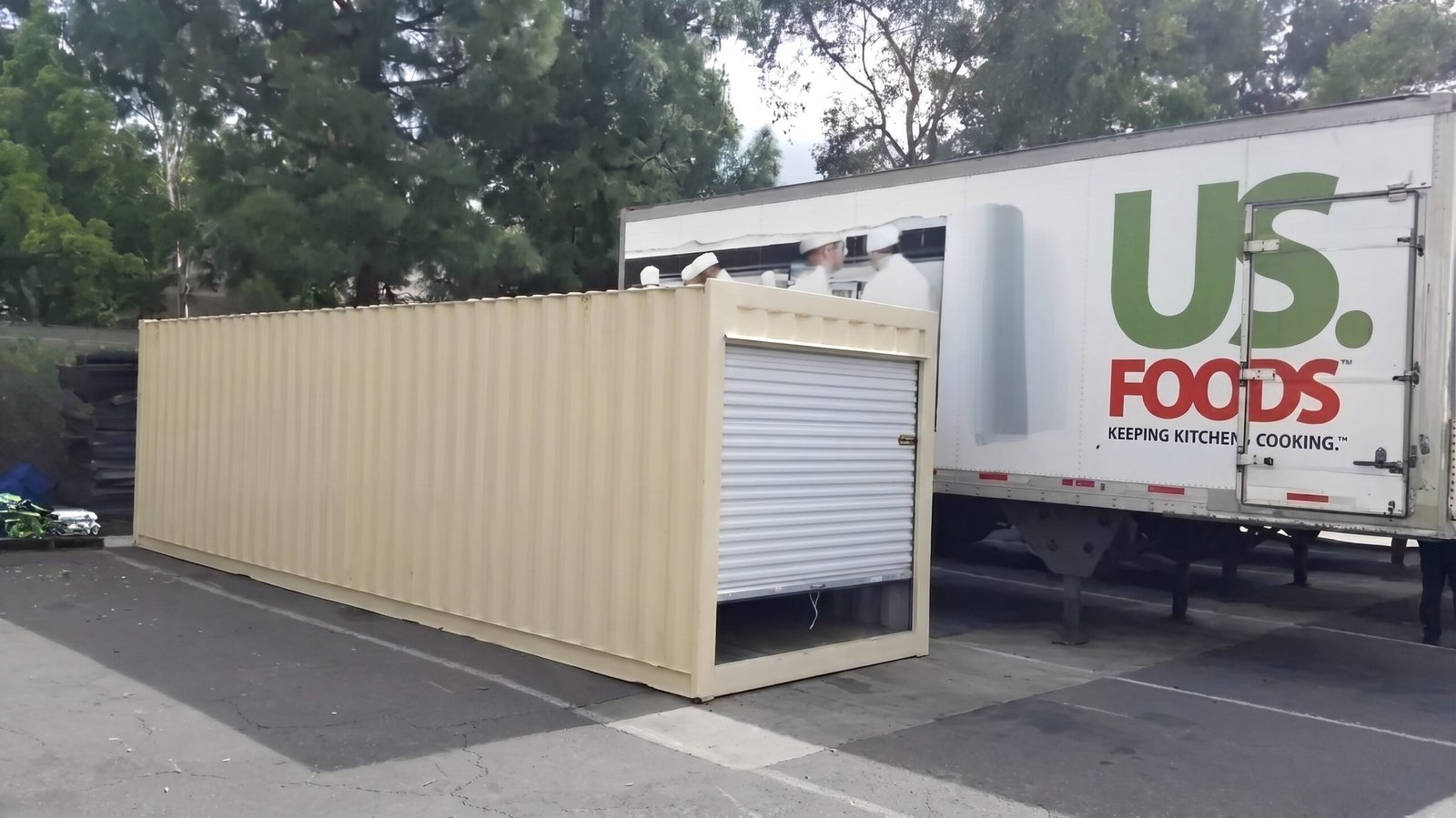 30ft Shipping Container With Roll-Up Door - Image 3