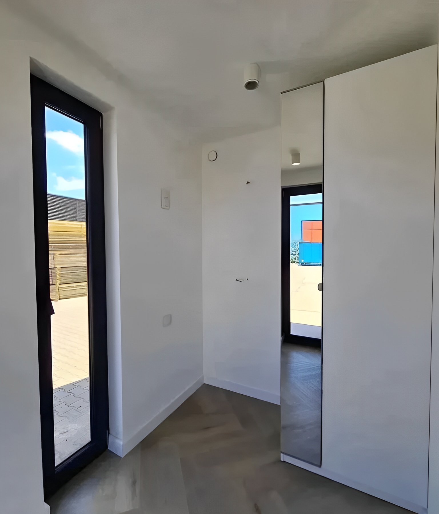 Custom 40ft Shipping Container House - Image 5